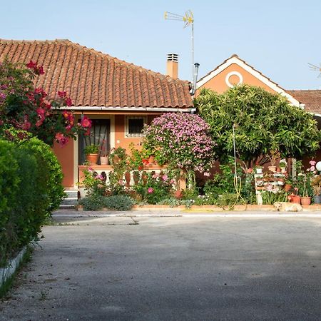 Villa Rose Garden Melíkia Esterno foto